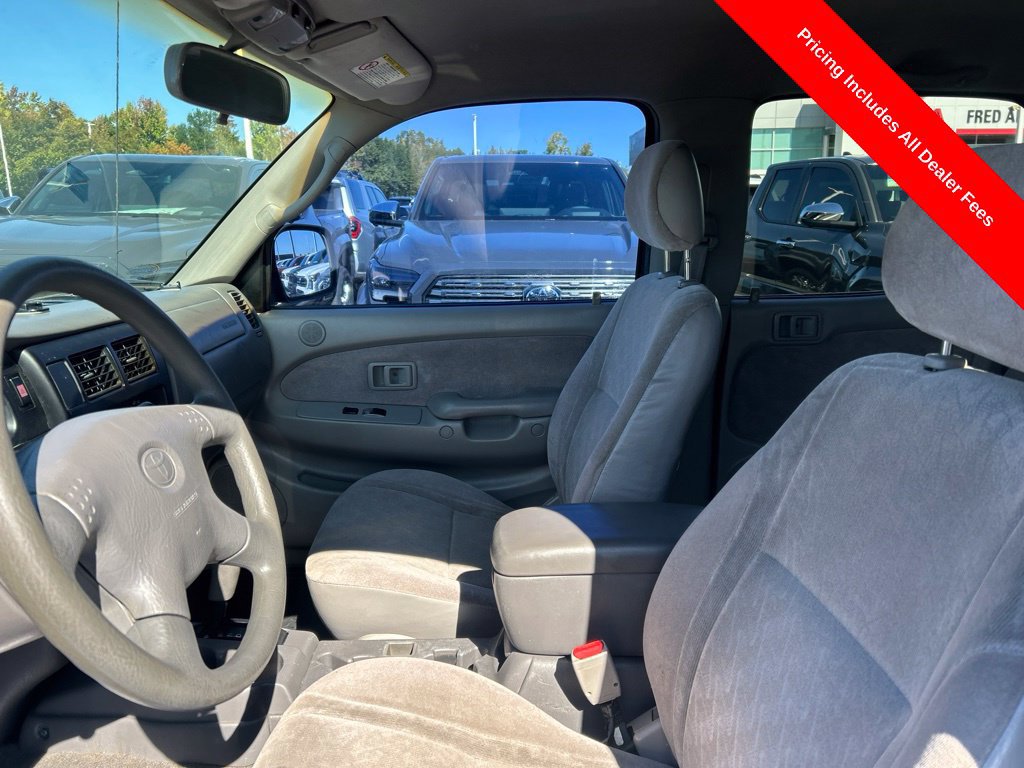 Used 2004 Toyota Tacoma PreRunner w/ Convenience Pkg RWD image 2