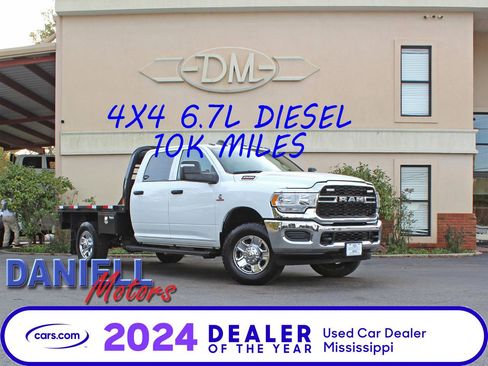 Used 2024 RAM 2500 Tradesman w/ Chrome Appearance Group image 1