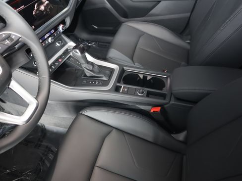 New 2025 Audi Q3 2.0T Premium image 20