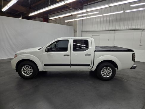 Used 2014 Nissan Frontier SV w/ SV Value Truck Package image 2