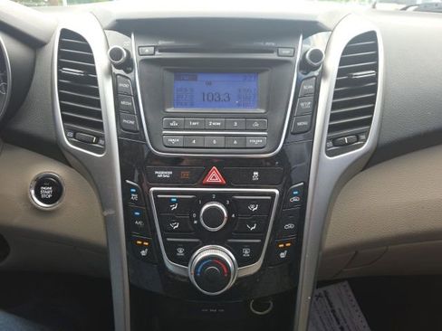 Used 2013 Hyundai Elantra GT w/ Touch & Go Pkg FWD image 22