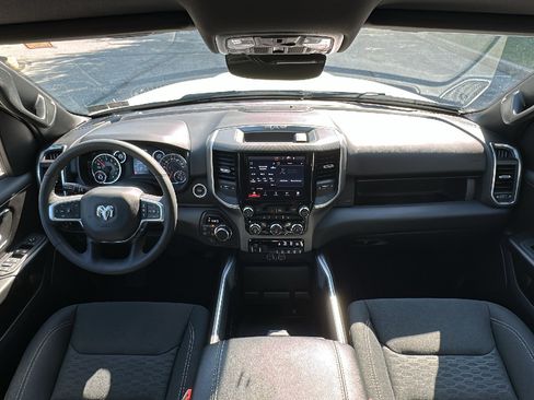 Used 2025 RAM 1500 Big Horn AWD/4WD image 27