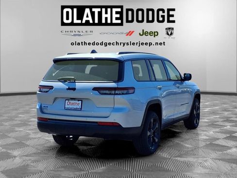New 2026 Jeep Grand Cherokee L Limited AWD/4WD image 28