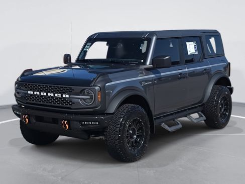 Used 2021 Ford Bronco Badlands image 1