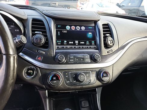 Used 2018 Chevrolet Impala LT image 10