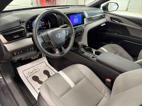 Used 2026 Toyota Camry SE FWD image 20
