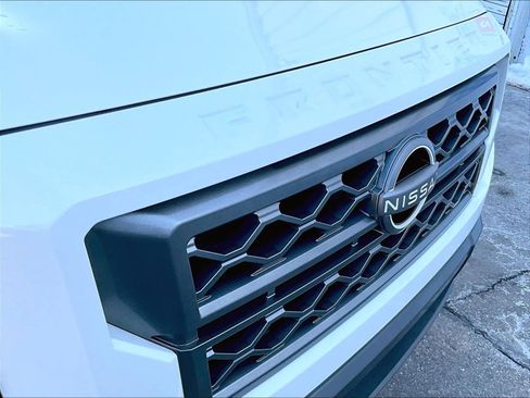 Used 2024 Nissan Frontier SV w/ Technology Package image 33