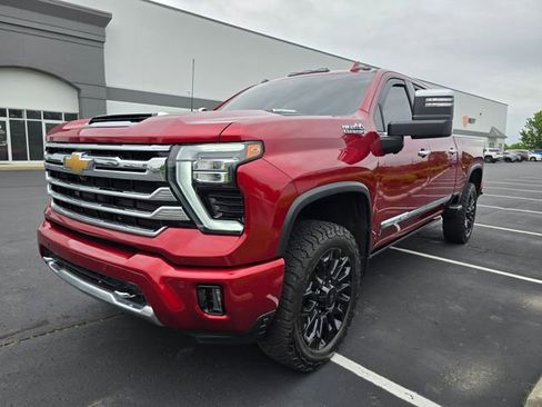 Used 2024 Chevrolet Silverado 2500 High Country w/ Technology Package AWD/4WD image 15