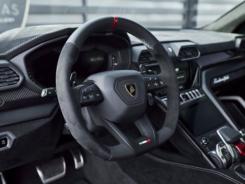 Used 2024 Lamborghini Urus Performante image 42