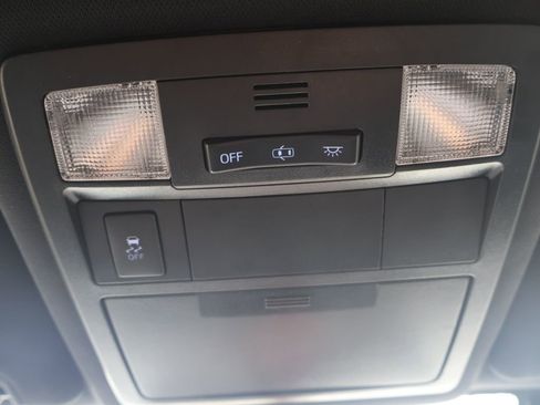 Used 2017 Toyota Tacoma TRD Sport w/ Premium & Technology Package image 16