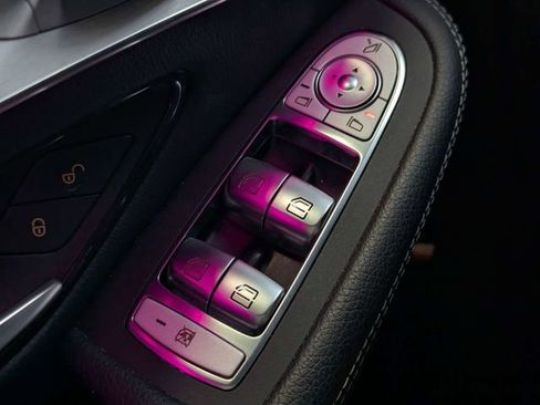 Used 2023 Mercedes-Benz GLC 300 4MATIC Coupe image 16