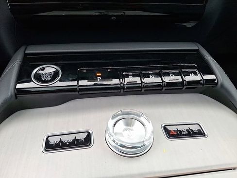 New 2025 Lincoln Navigator L Reserve w/ Jet Appearance Package image 8