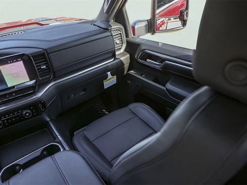 Used 2024 Chevrolet Silverado 3500 LTZ w/ LTZ Convenience Package image 30