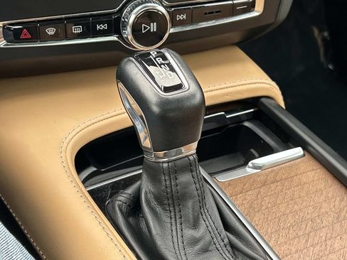 Used 2017 Volvo S90 T6 Inscription w/ Vision Package AWD/4WD image 32
