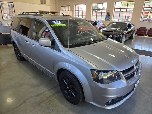 Used 2019 Dodge Grand Caravan GT FWD image 9