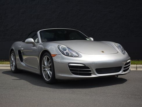 Used 2013 Porsche Boxster RWD image 9