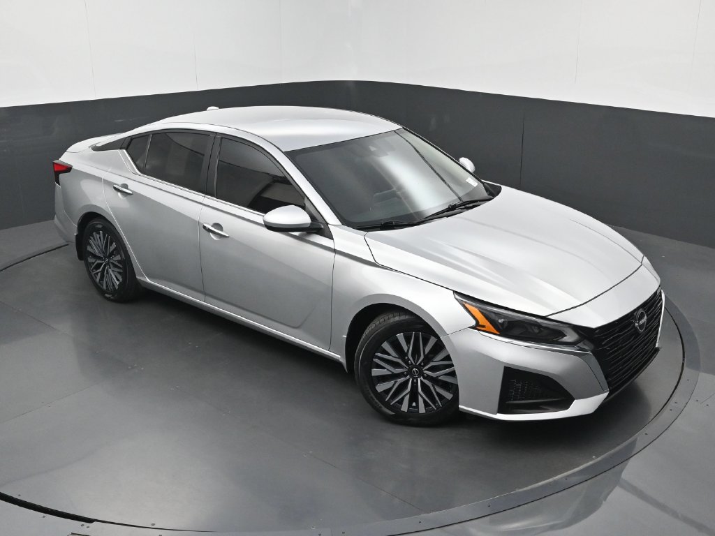 Used 2023 Nissan Altima 2.5 SV FWD image 28