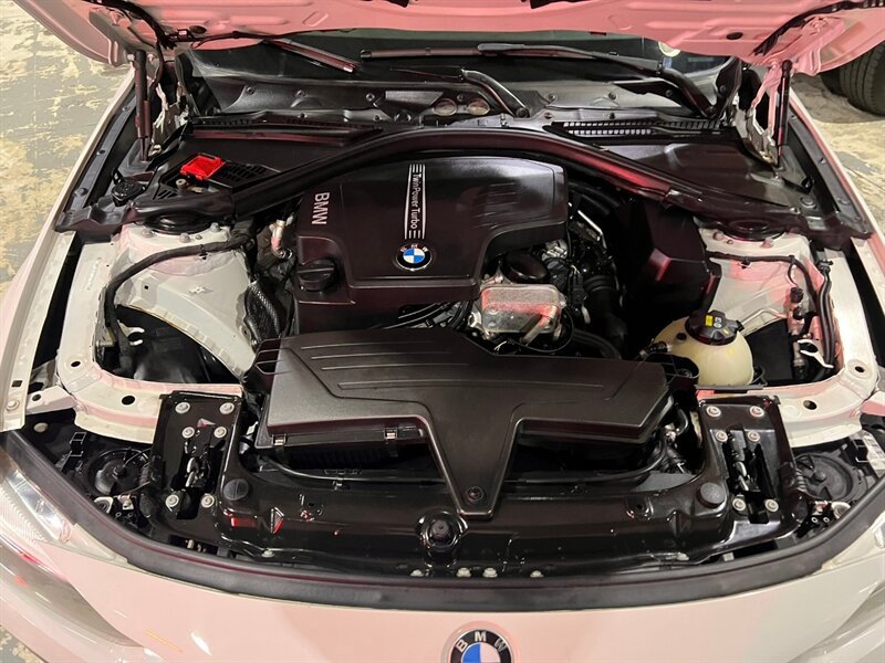 Used 2016 BMW 320i xDrive Sedan AWD/4WD image 35