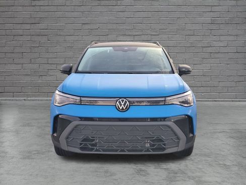 New 2026 Volkswagen Taos SE FWD image 2