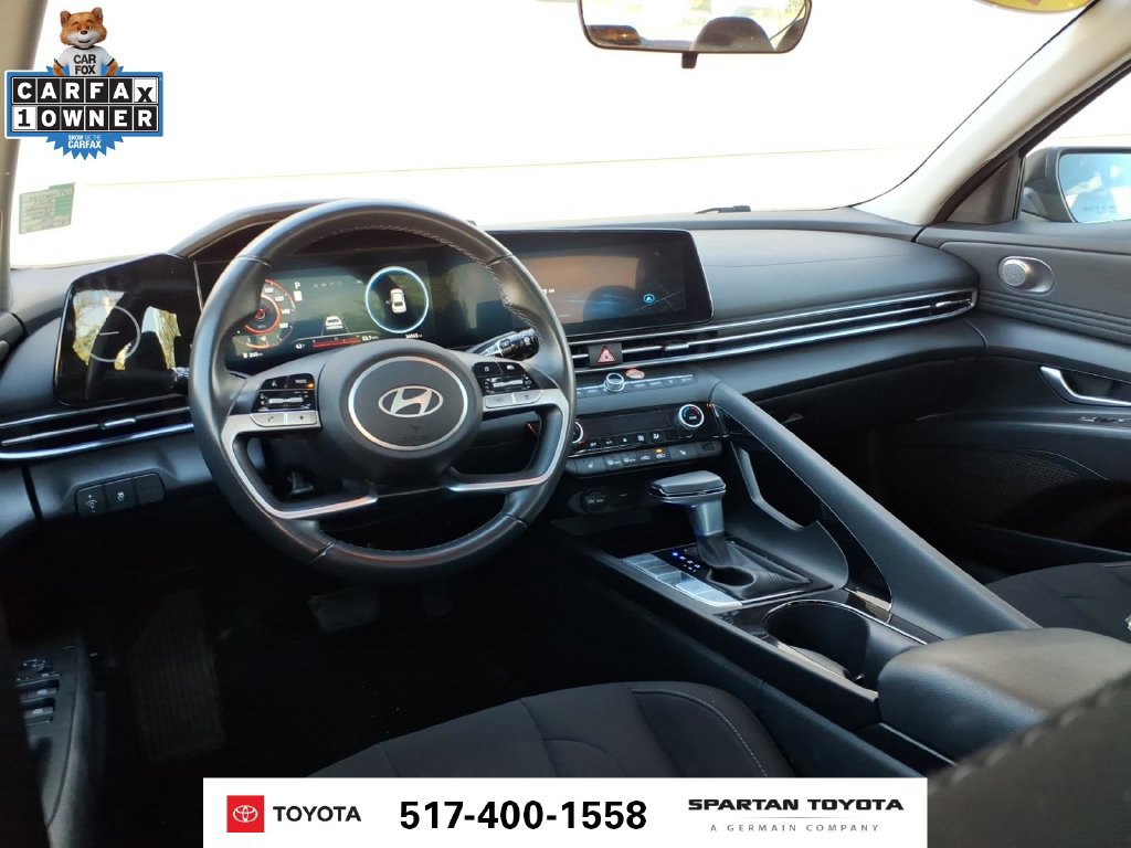 Used 2025 Hyundai Elantra SEL FWD image 13