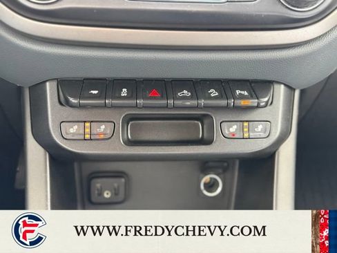 Used 2020 Chevrolet Colorado Z71 AWD/4WD image 19