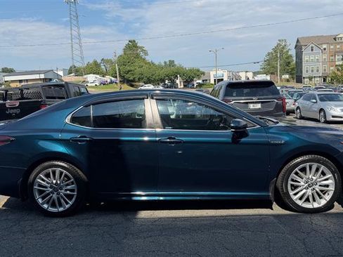 Used 2021 Toyota Camry SE Hybrid FWD image 13
