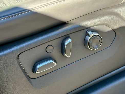 New 2025 Cadillac Escalade ESV Premium Luxury Platinum w/ LPO, Floor Liner Package image 18