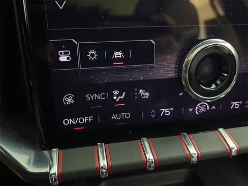 Used 2024 GMC Acadia AT4 image 15