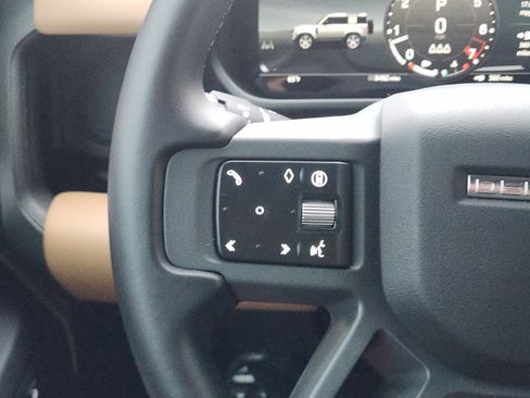 Certified 2025 Land Rover Defender 90 S image 23