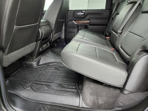 Used 2022 GMC Sierra 2500 SLT w/ LPO, GMC Protection Package image 9