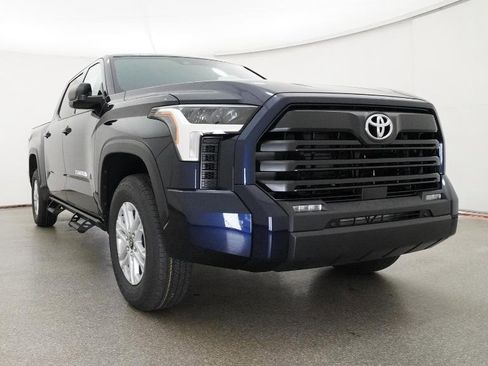New 2026 Toyota Tundra SR5 AWD/4WD image 17