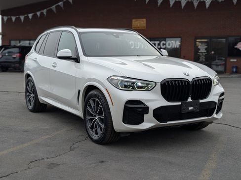 Used 2022 BMW X5 xDrive40i w/ M Sport Package image 14