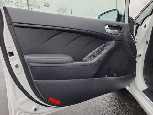 Used 2018 Kia Forte LX w/ LX Popular Package image 17