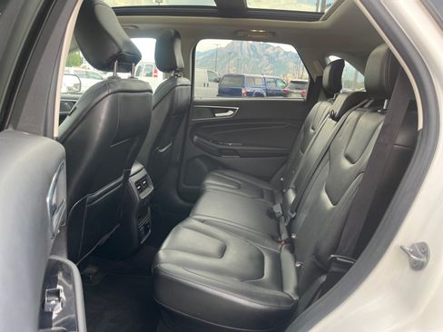 Used 2020 Ford Edge Titanium w/ Equipment Group 301A AWD/4WD image 26