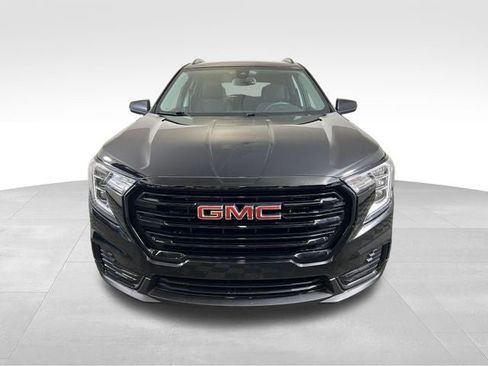 Used 2024 GMC Terrain SLE w/ Driver Convenience Package AWD/4WD image 9