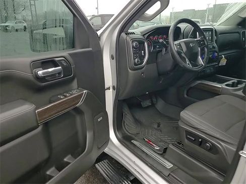 Certified 2020 Chevrolet Silverado 1500 RST image 10