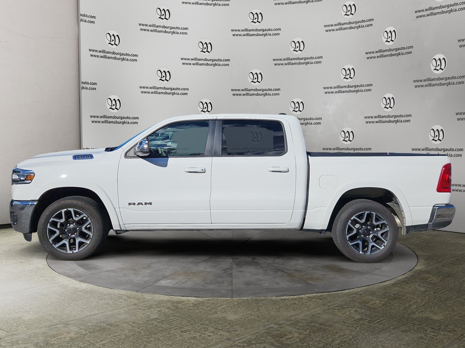 Used 2026 RAM 1500 Laramie AWD/4WD image 2