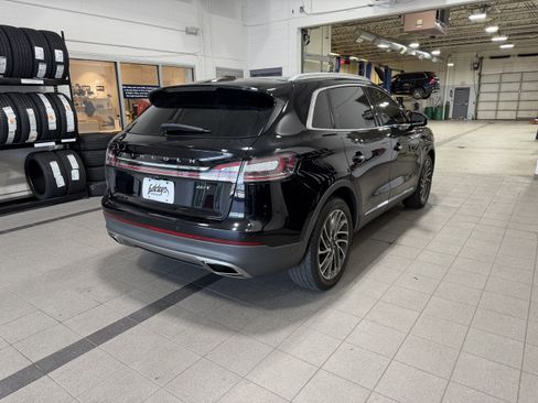Used 2019 Lincoln Nautilus Reserve FWD image 9