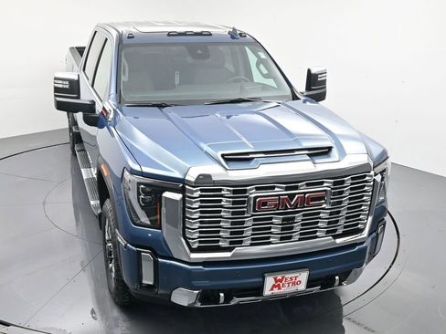 New 2026 GMC Sierra 3500 Denali w/ Denali Reserve Package image 4