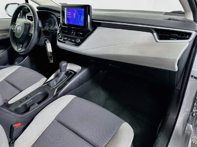 Certified 2025 Toyota Corolla LE FWD image 27