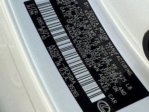 Used 2025 Lexus ES 300h w/ Premium Package image 34