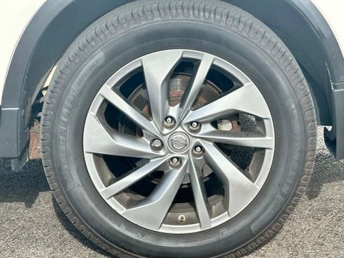 Used 2015 Nissan Rogue SL w/ SL Premium Package AWD/4WD image 7