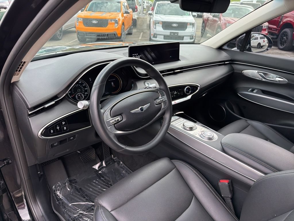 Used 2024 Genesis GV70 2.5T w/ Select Package AWD/4WD image 12