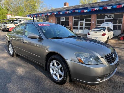 Used 2006 Nissan Altima 2.5 S w/ (P01) Special Edition Pkg FWD image 1
