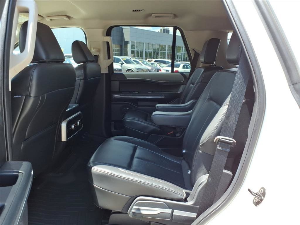 Used 2022 Ford Expedition XLT AWD/4WD image 12