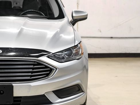 Used 2017 Ford Fusion SE FWD image 44