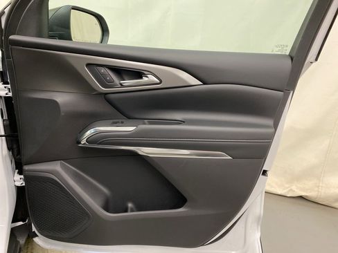 New 2026 Chevrolet Traverse LT w/ Sun and Wheel Package image 11