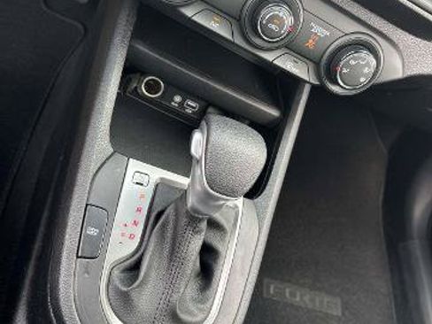 Used 2020 Kia Forte LXS FWD image 19