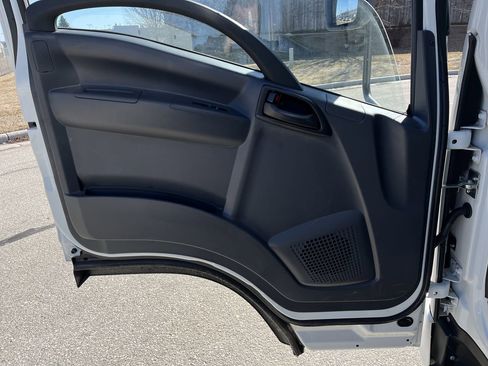 New 2024 Chevrolet Low Cab Forward image 7