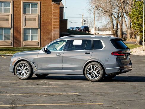 Used 2023 BMW X7 xDrive40i image 7